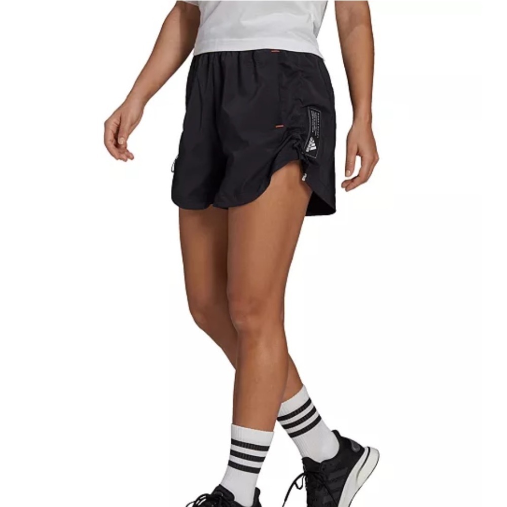 Women's PrimeBlue Bungee-Hem Shorts
Size Small
***NEW WITH TAGS***